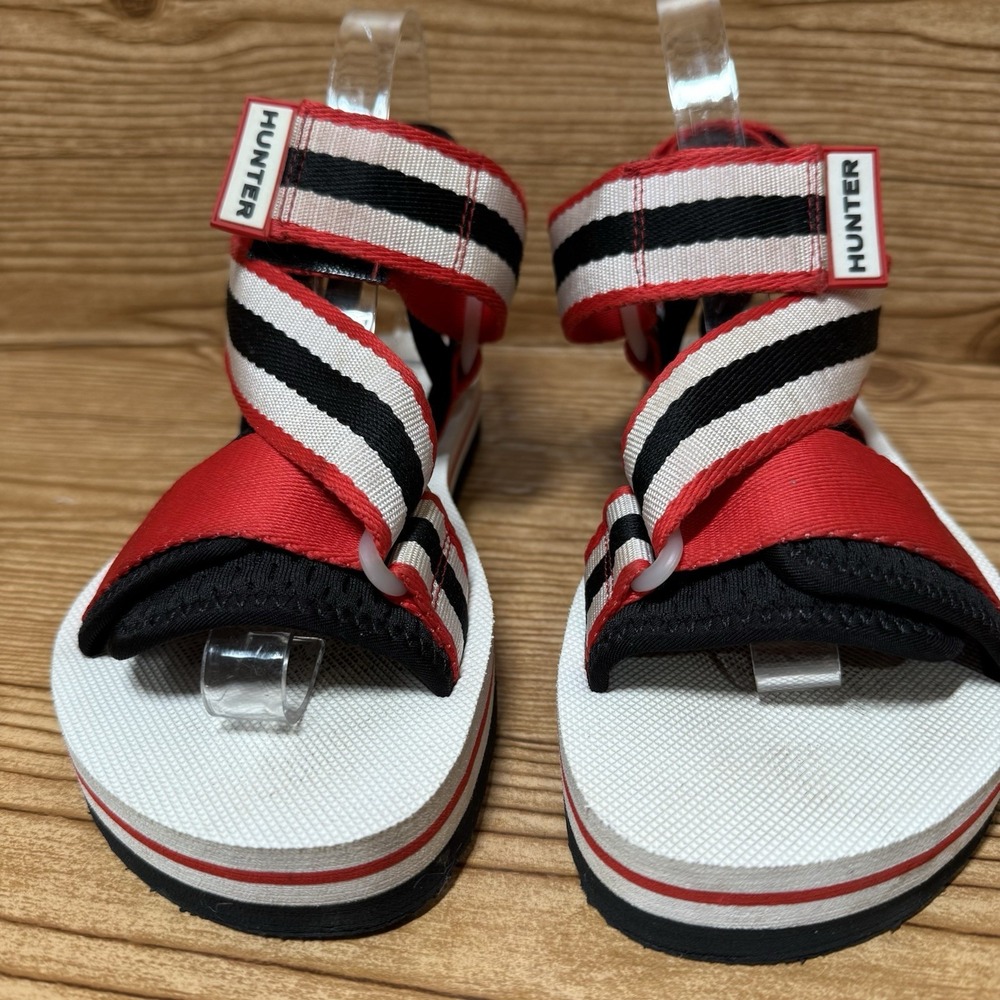 Hunter Sandals Women Sz 7 Red White Black Strappy Adjustable Lightweight‎ Shoes - Picture 2 of 8